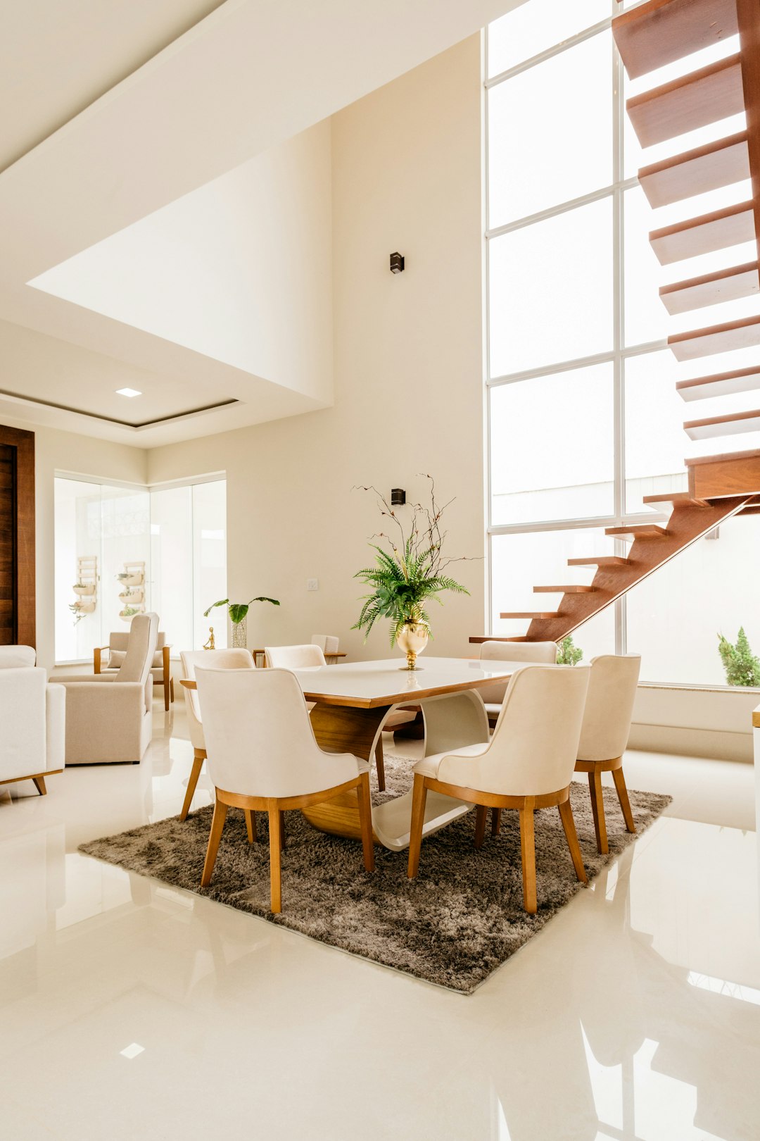white-and-brown-wooden-table-and-chairs-ydomjdfdbdo